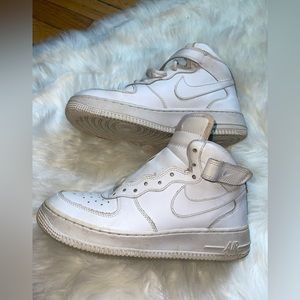 Nike Air Force One Mid 07’ white